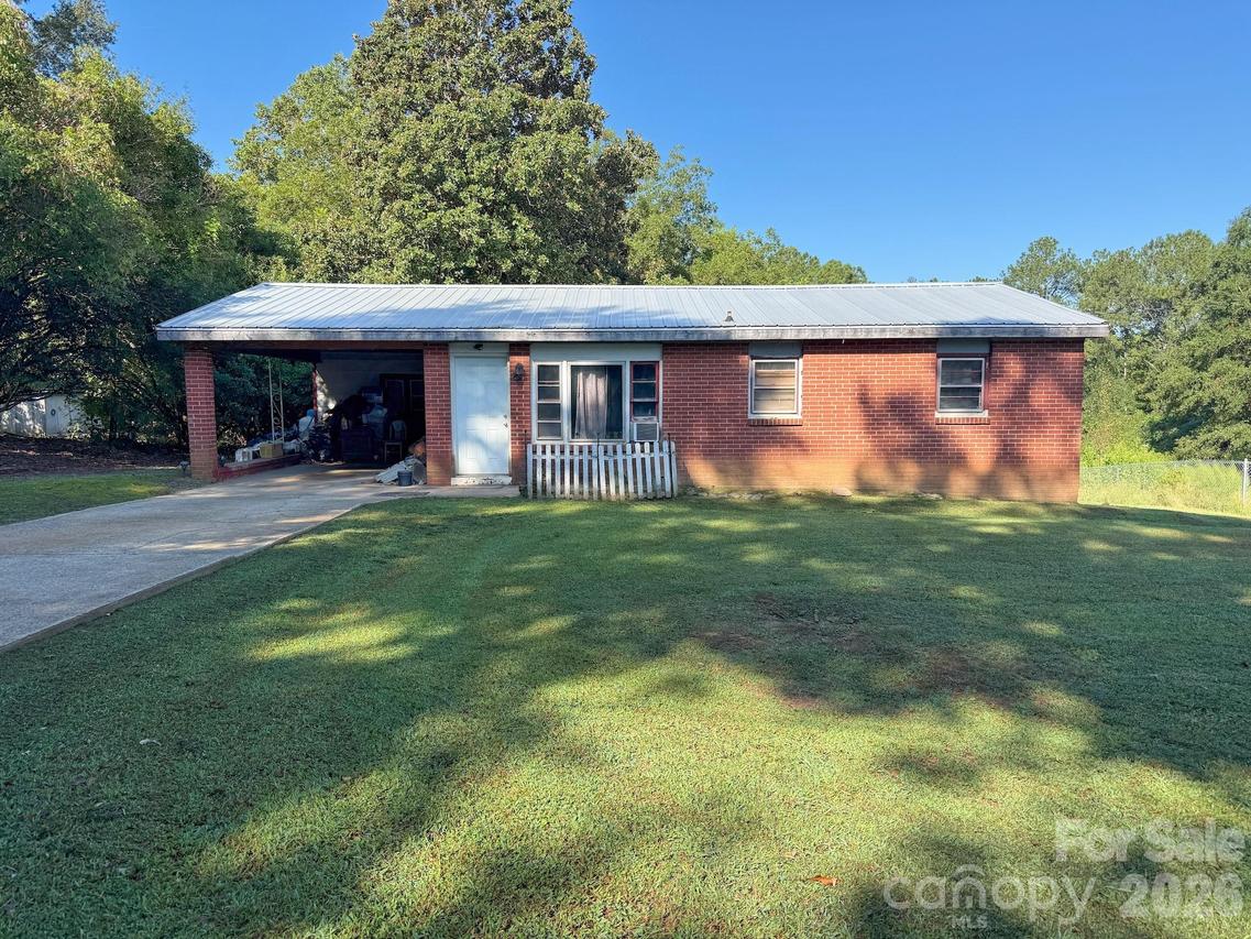 111 Country Meadows Ln., Forest City, NC 28043