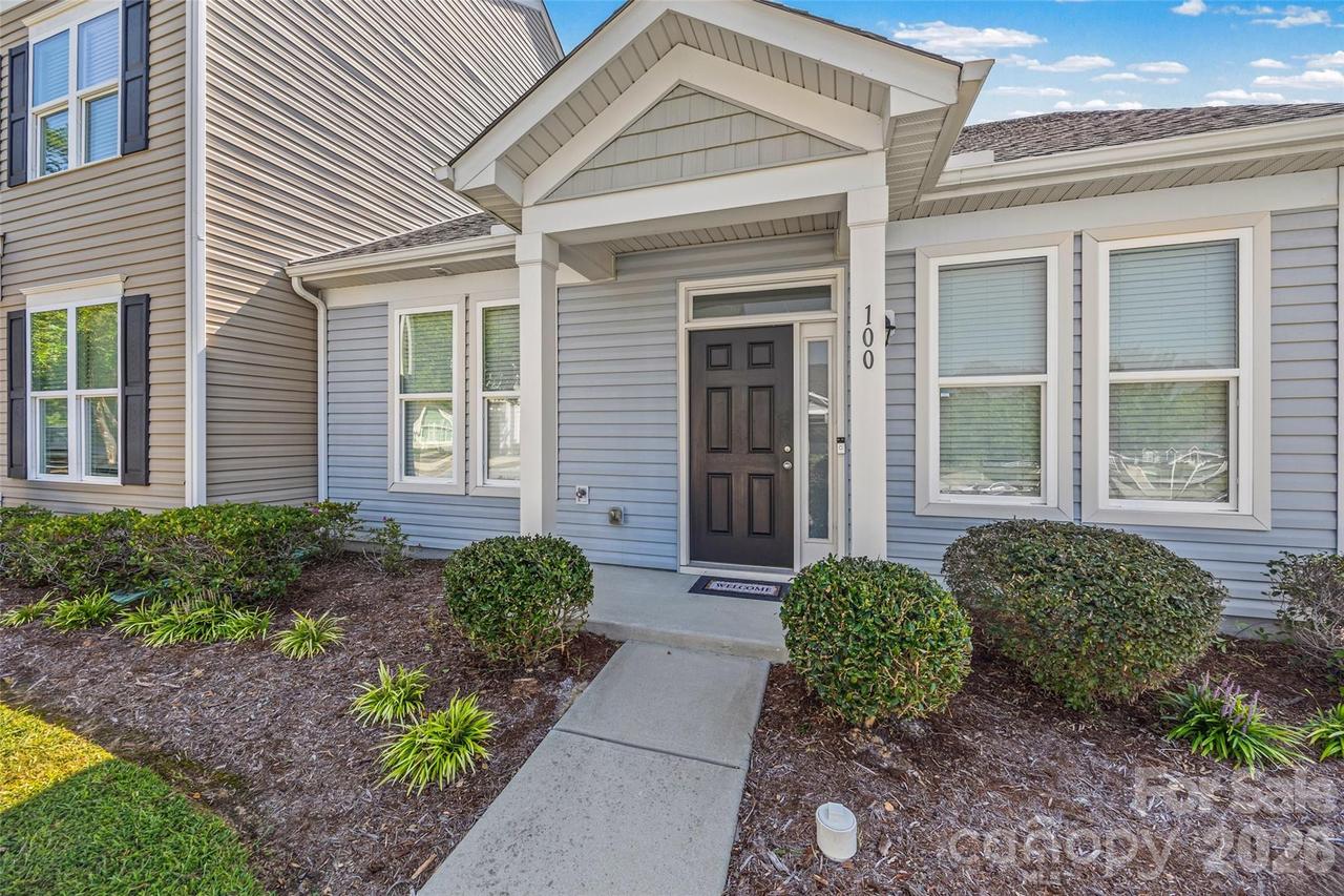 100 N Canyon Ridge Dr., Mount Holly, NC 28120