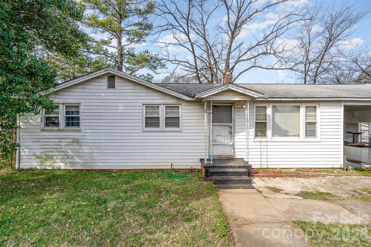 2914 Ridge Ave., Charlotte, NC 28208