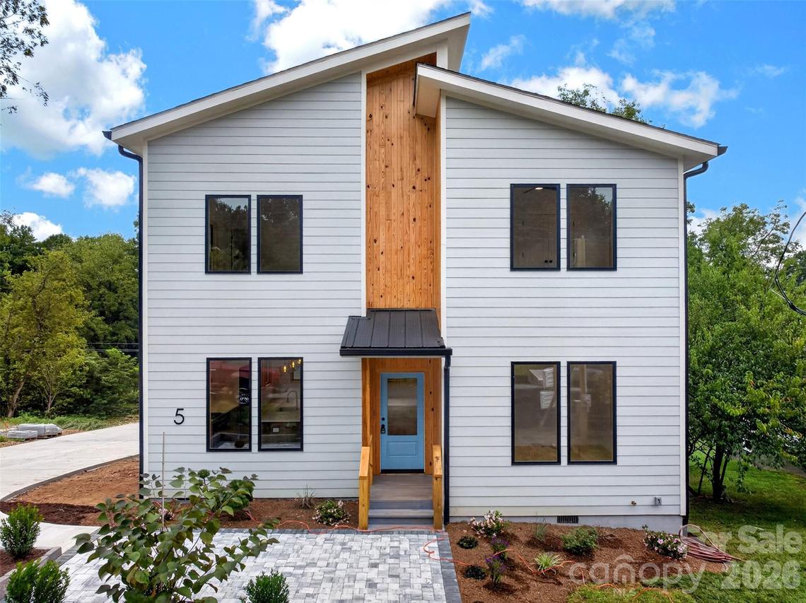 5 Bellagio Pl., Asheville, NC 28803