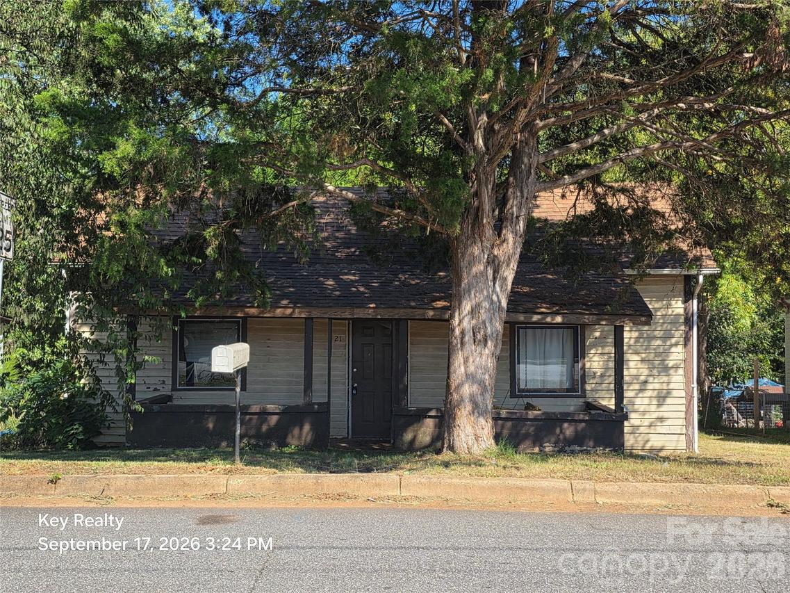 521 N Davis Ave., Newton, NC 28658