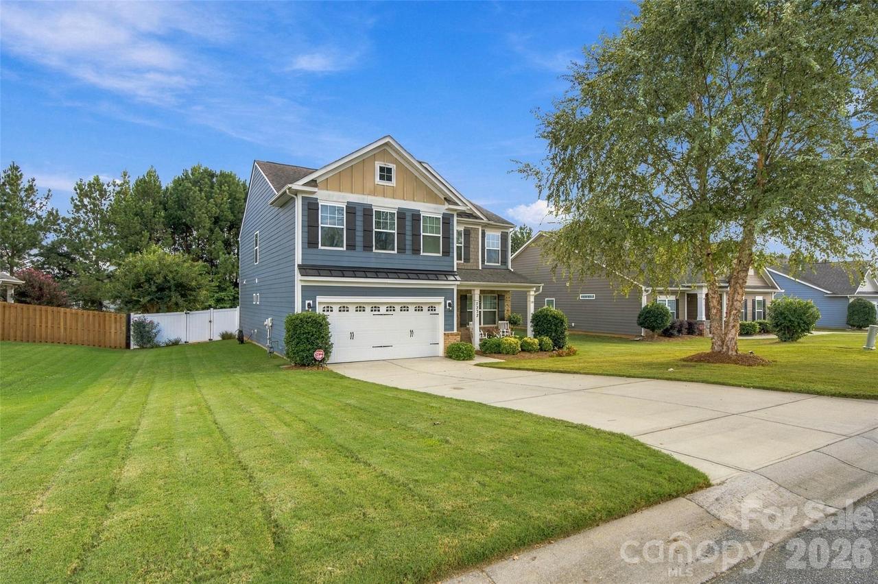 7337 Adirondack Dr., Denver, NC 28037
