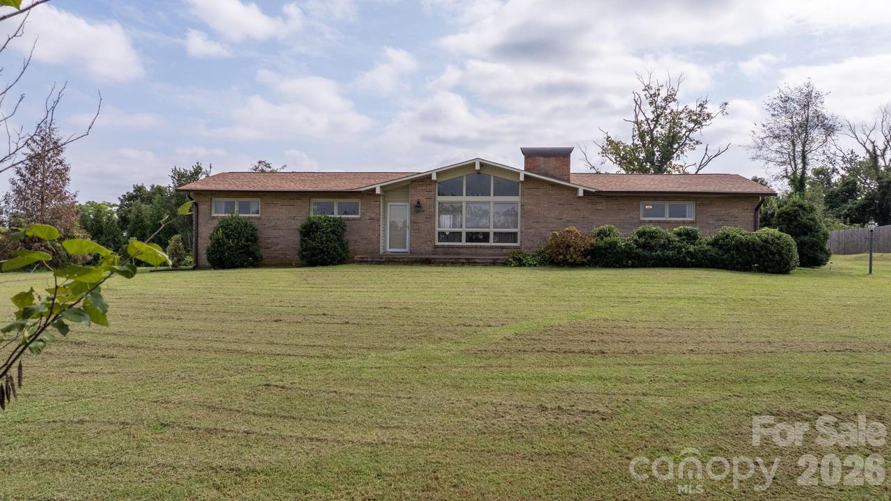 1189 Cajah Mountain Rd., Hudson, NC 28638