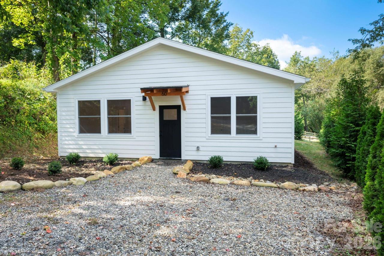 60 Pearl St., Black Mountain, NC 28711