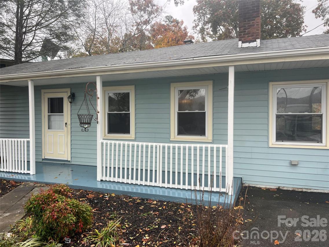 243 Governors View Rd., Asheville, NC 28805