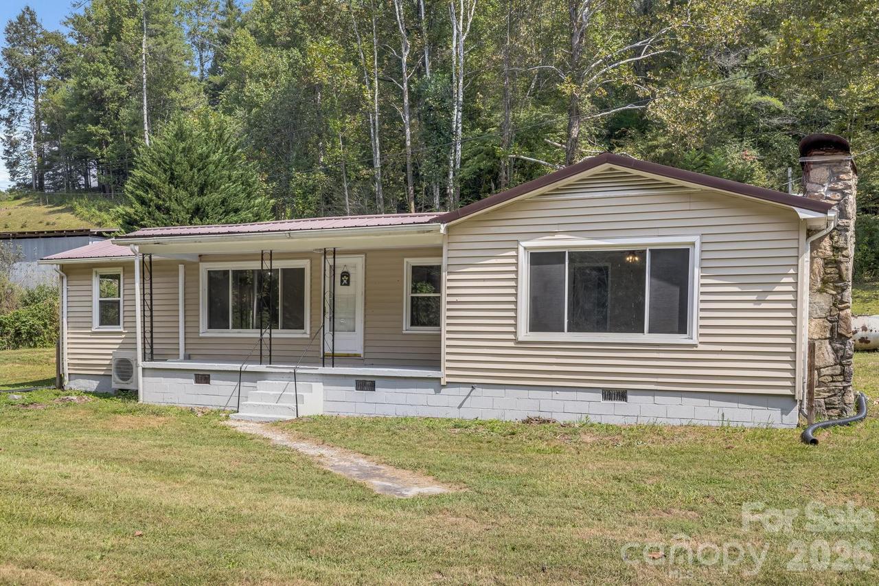 4078 Nc 208 Hwy., Marshall, NC 28753