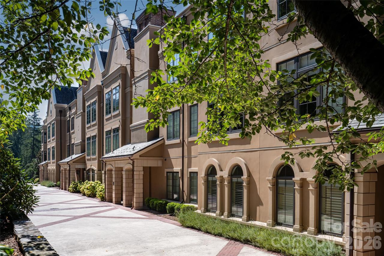 288 Macon Ave. #201, Asheville, NC 28804