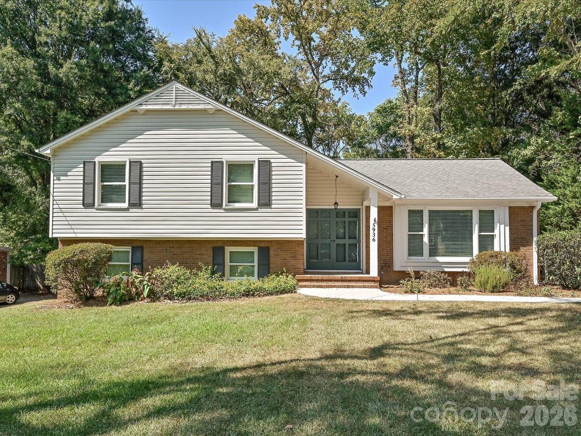 5936 Colchester Pl., Charlotte, NC 28210