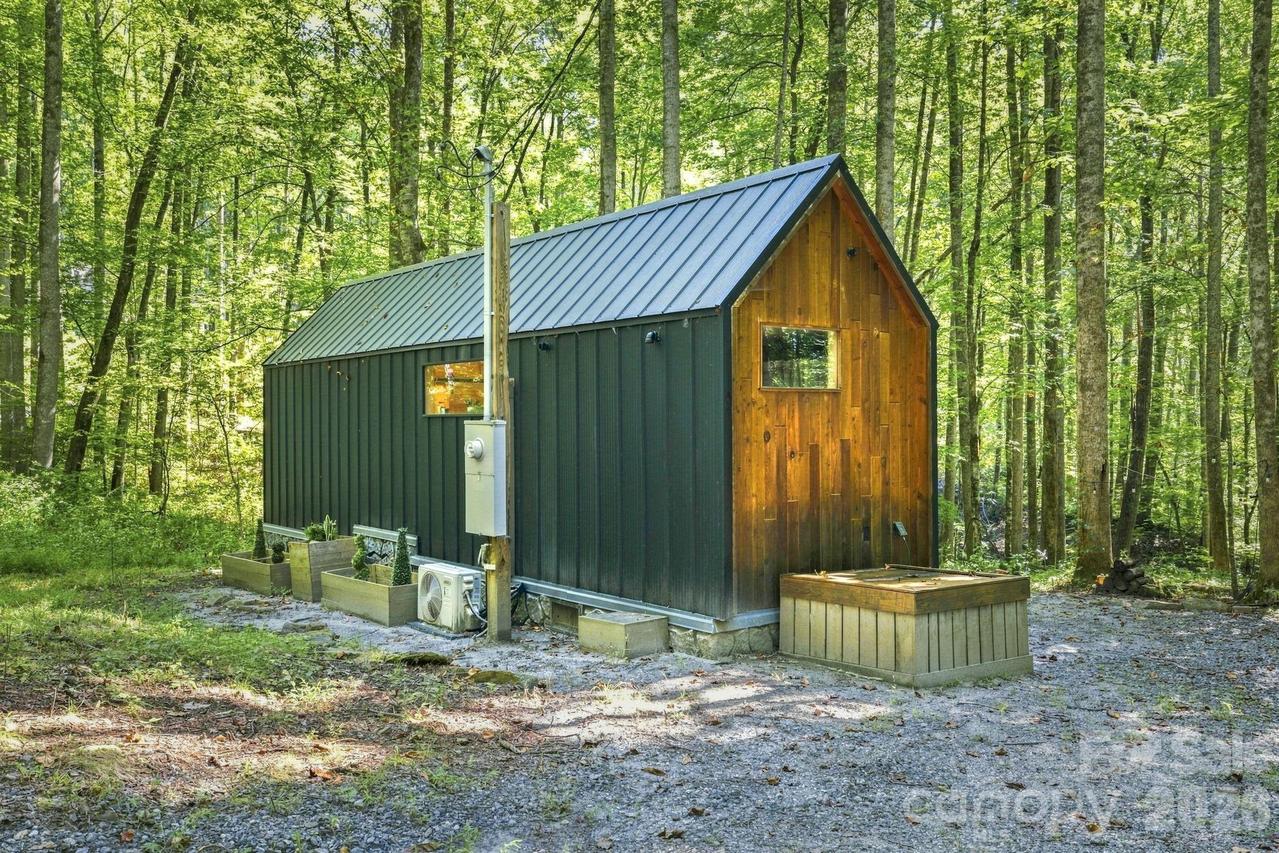 145 Kingfisher Ln., Sylva, NC 28779