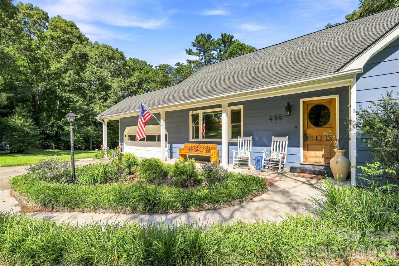 406 Friendship Ln., Pisgah Forest, NC 28768