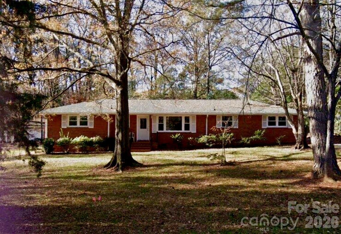 7029 Linda Lake Dr., Charlotte, NC 28215