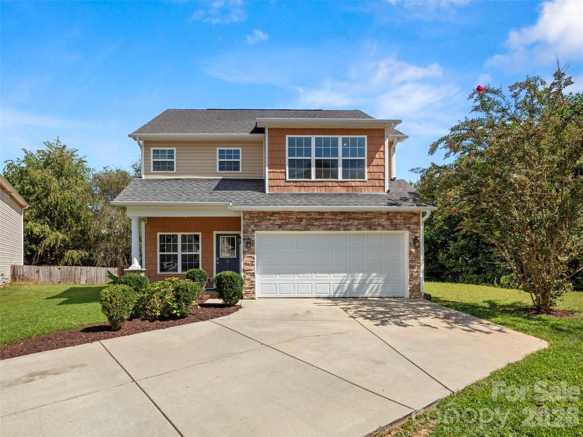 16 Stonebury Dr., Arden, NC 28704