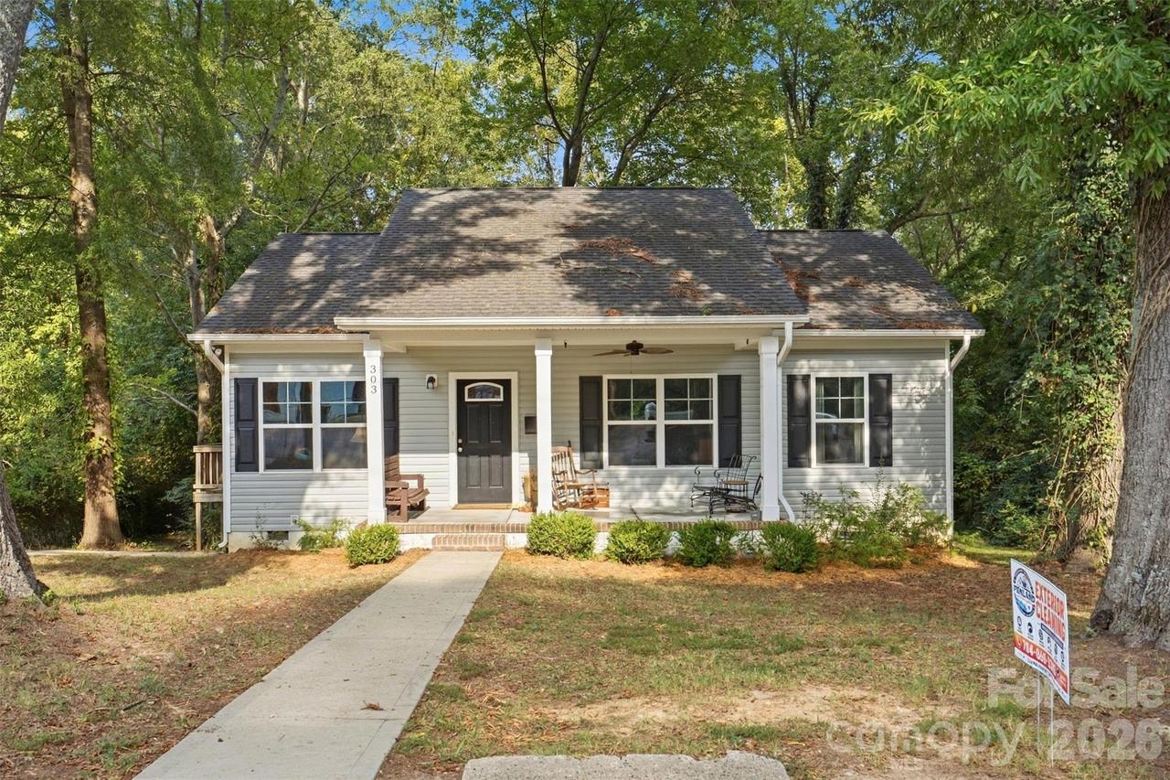 303 S Mountain St., Cherryville, NC 28021