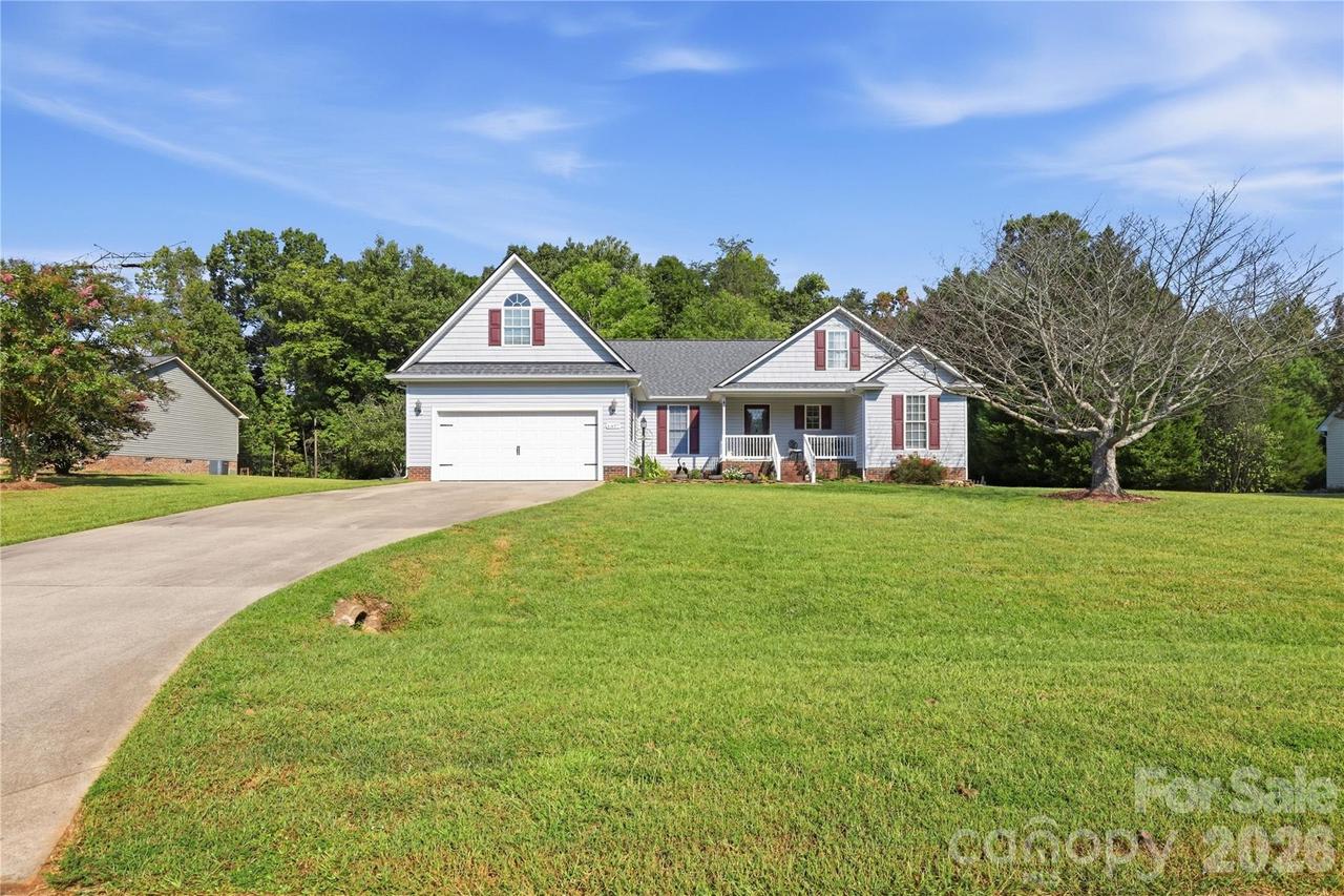 6497 Fly A Way Dr., Denver, NC 28037