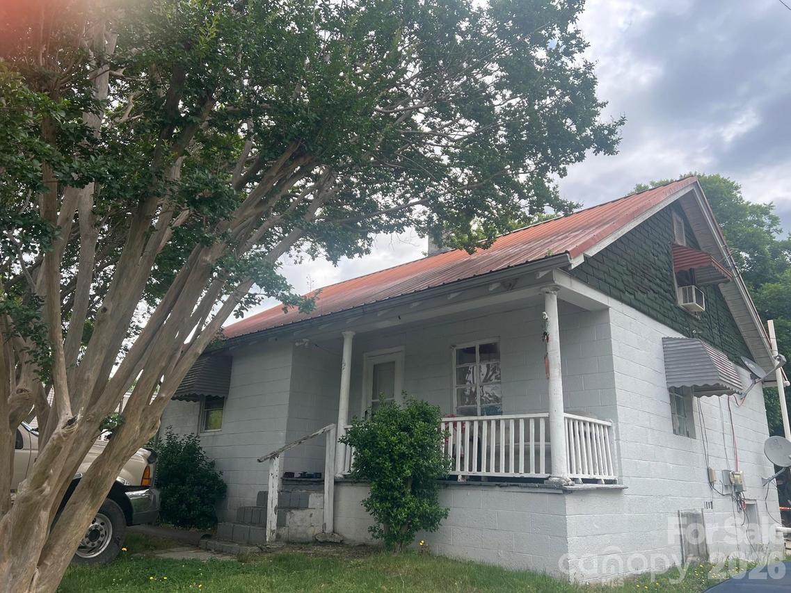 157 Quaker Rd., Mount Airy, NC 27030