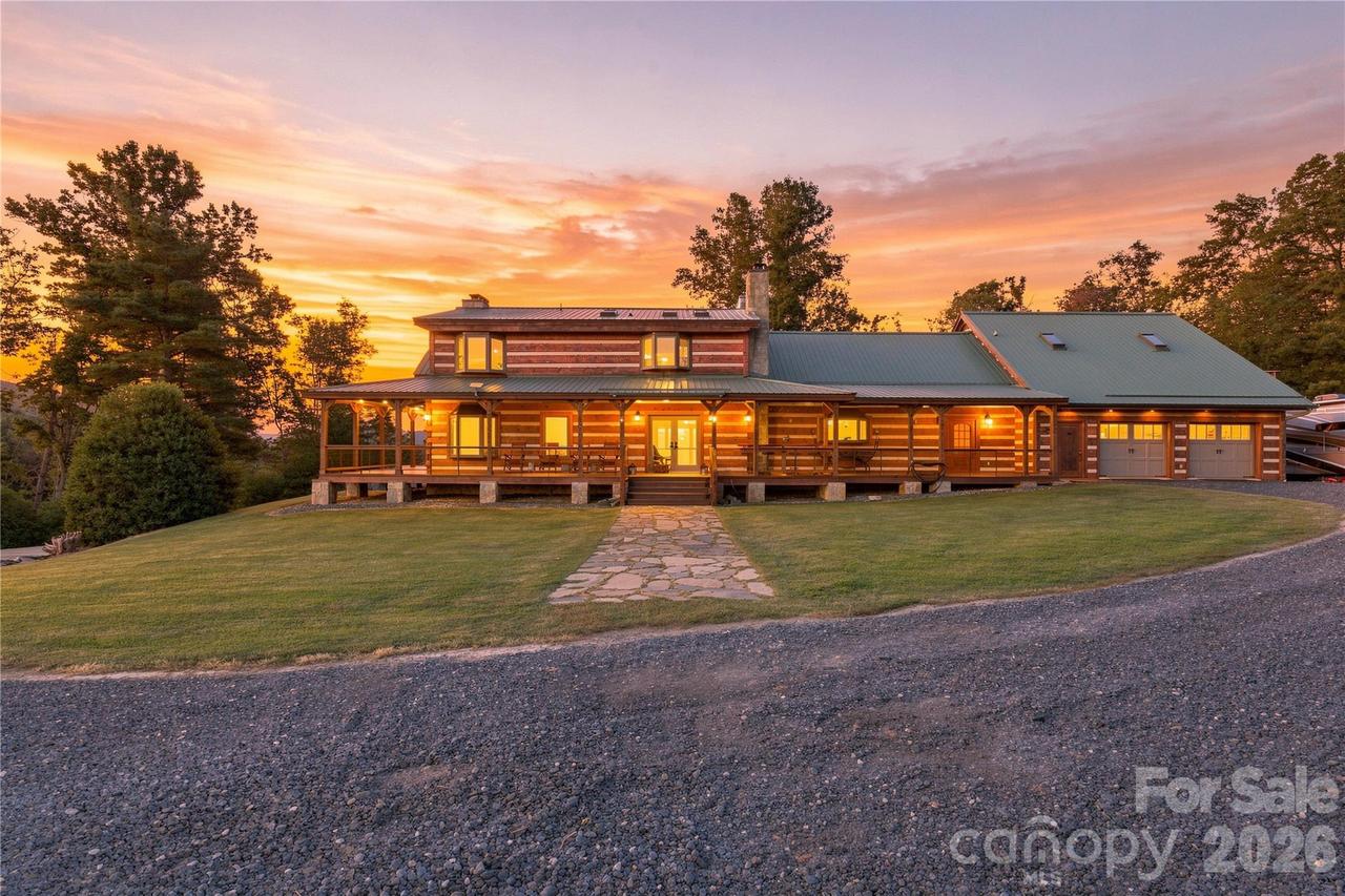 237 Murdock Rd., Bakersville, NC 28705
