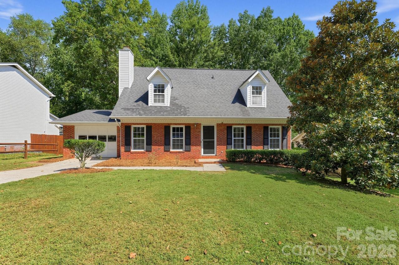 6240 Round Hill Rd., Charlotte, NC 28211