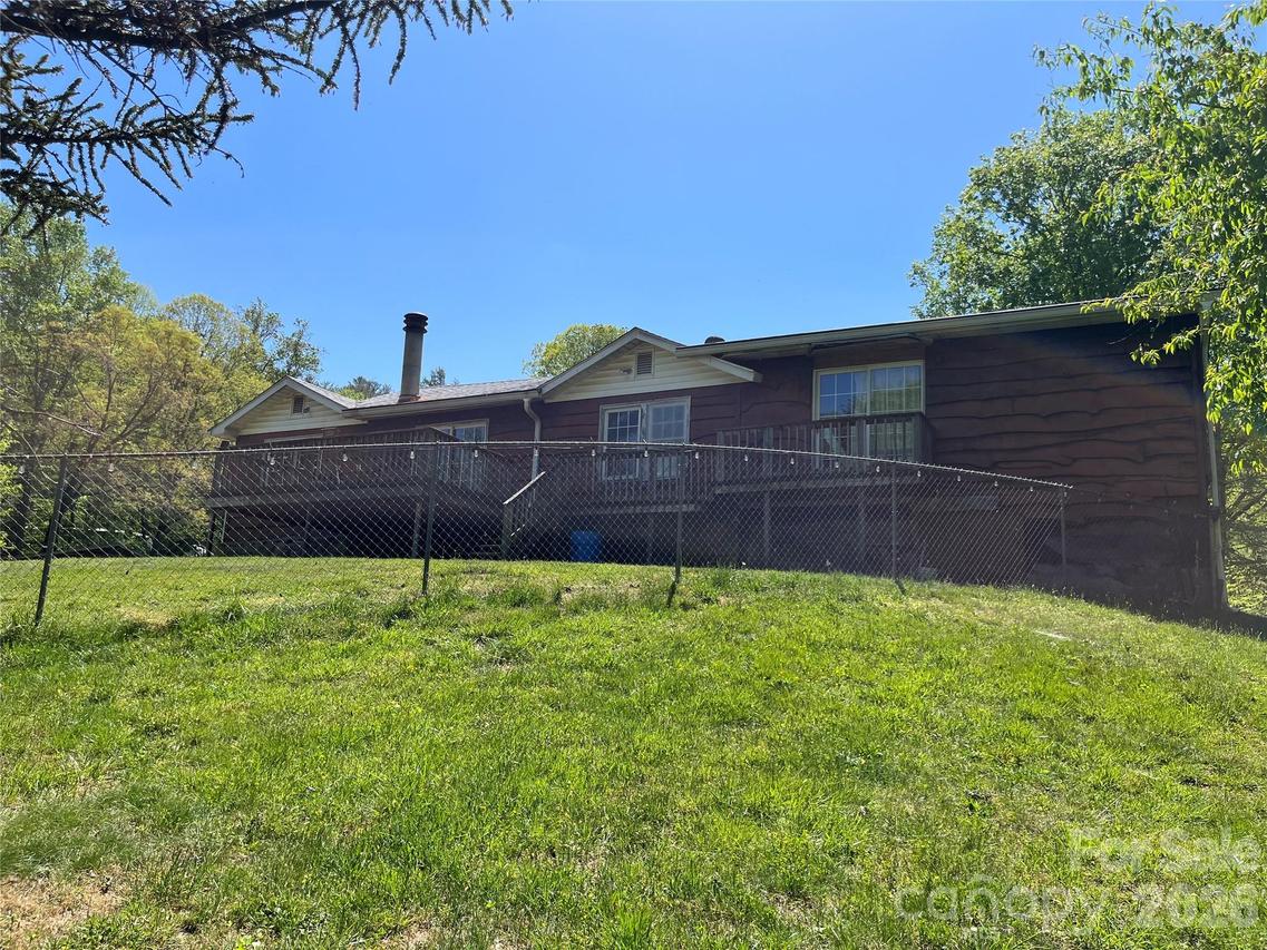 48 Mckinnish Cove Dr., Asheville, NC 28806
