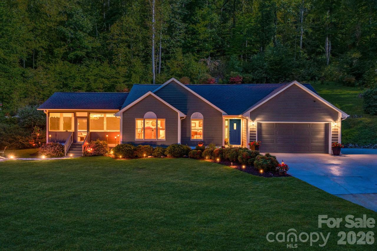 422 S Turkey Creek Rd., Leicester, NC 28748