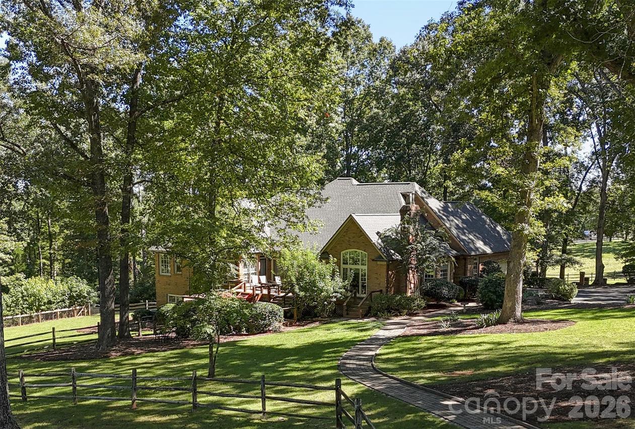 201 Hughes Creek Rd., Columbus, NC 28722