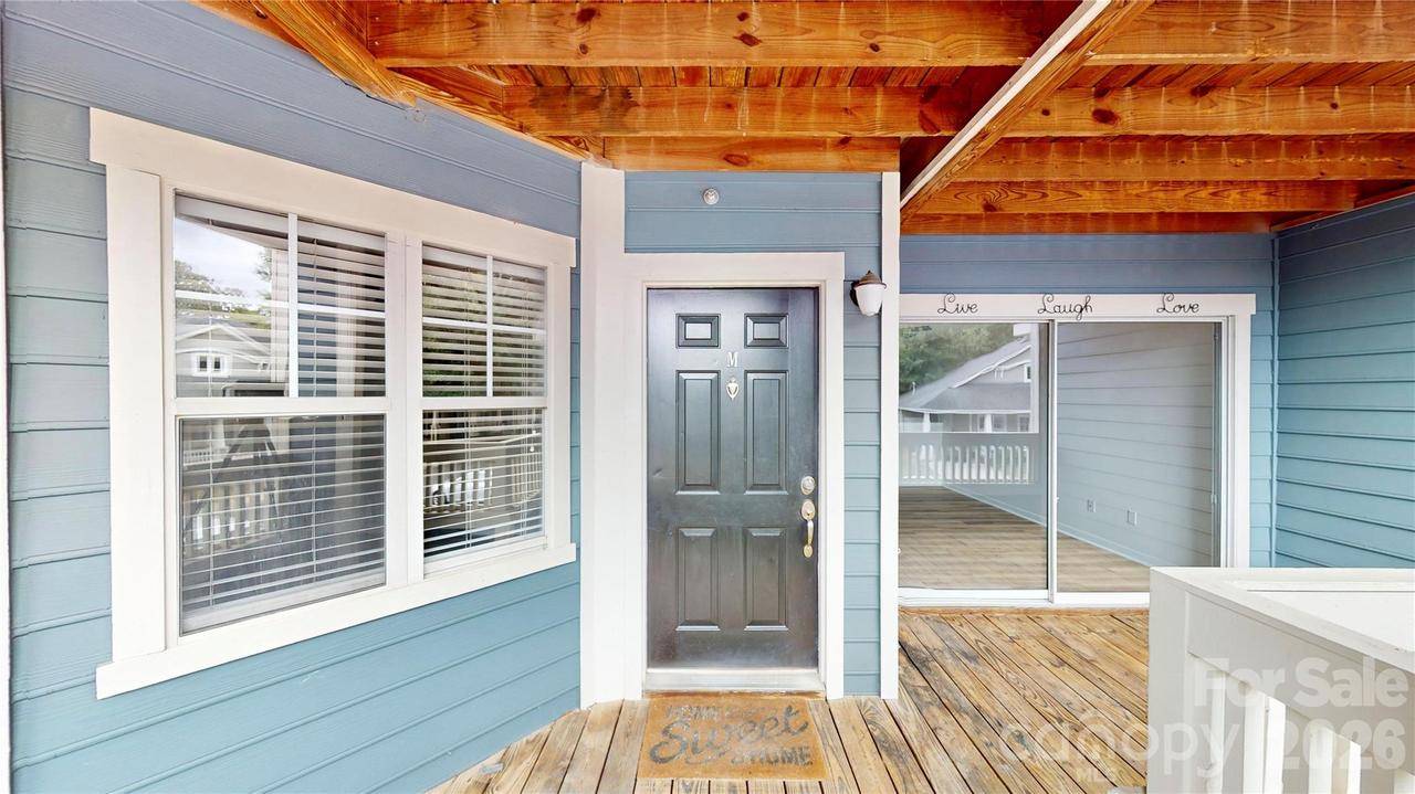 525 Olmsted Park Pl. #M, Charlotte, NC 28203