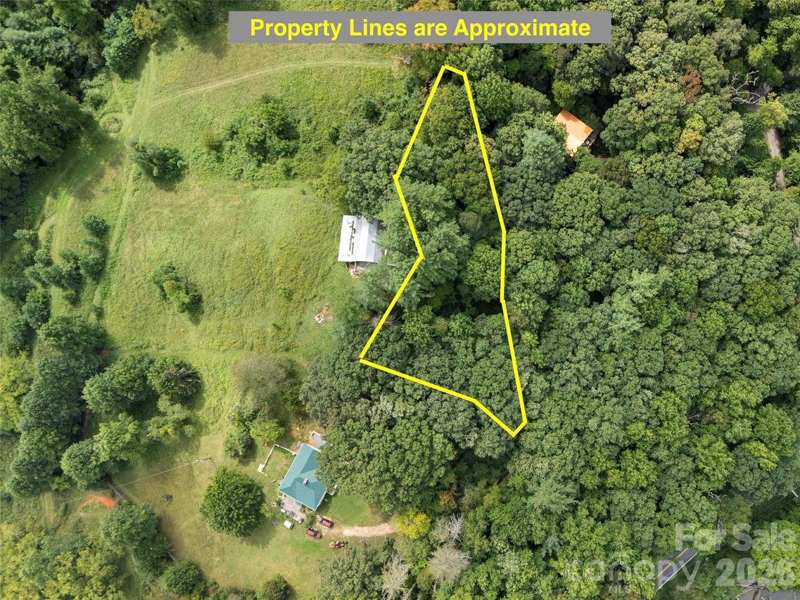 9999 Royal Knoll Dr., Hendersonville, NC 28792