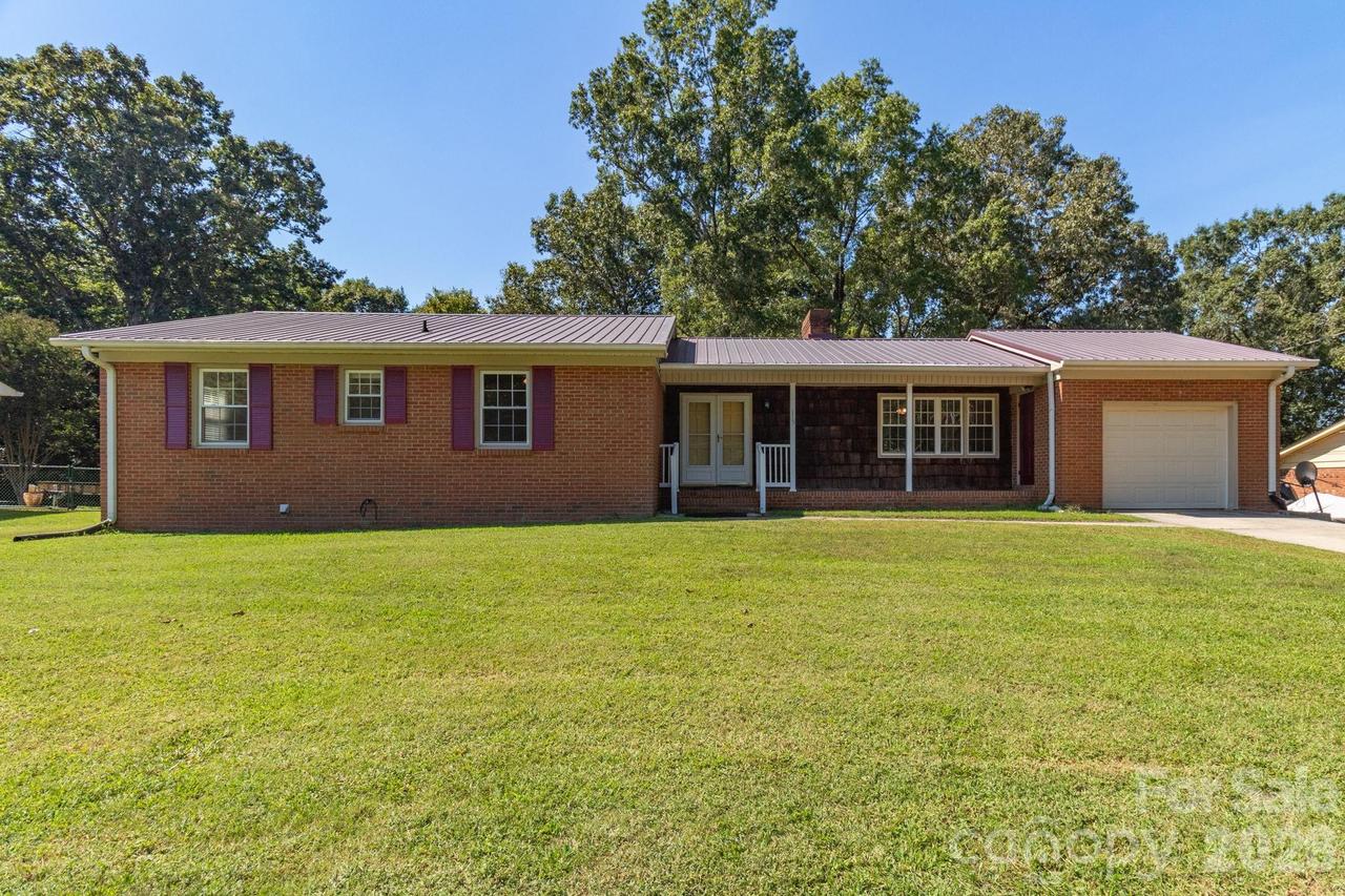 115 Monroe Dr., Lexington, NC 27295