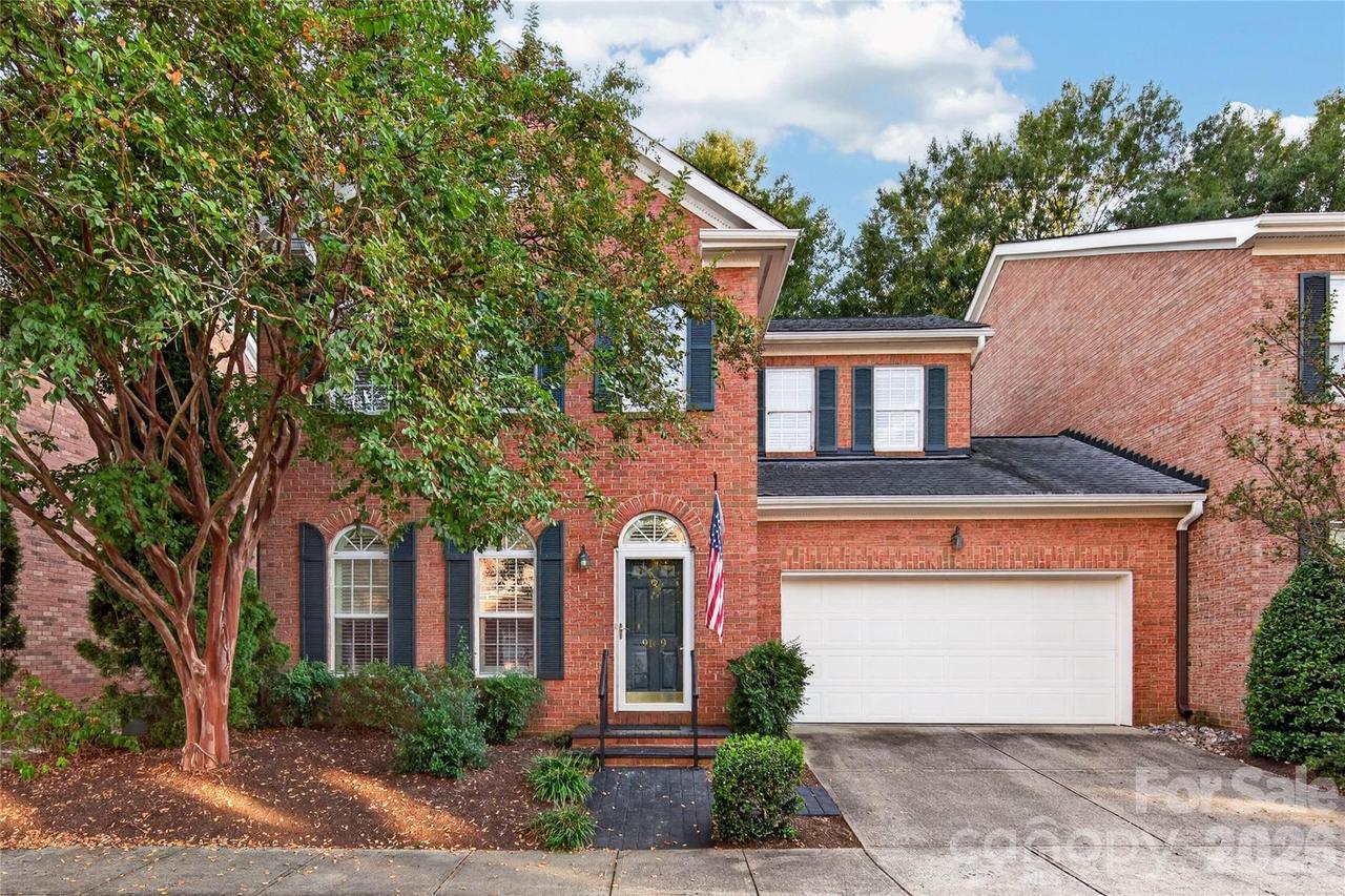 9169 Bonnie Briar Cir., Charlotte, NC 28277