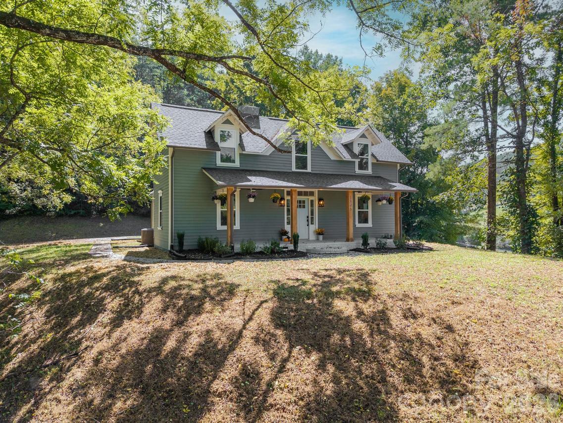 1846 Sunset Farms Rd., Whittier, NC 28789