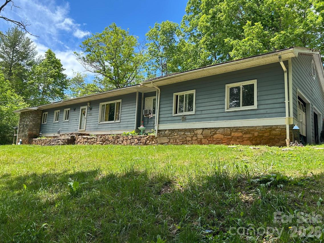 49 Burley Dr., Waynesville, NC 28786