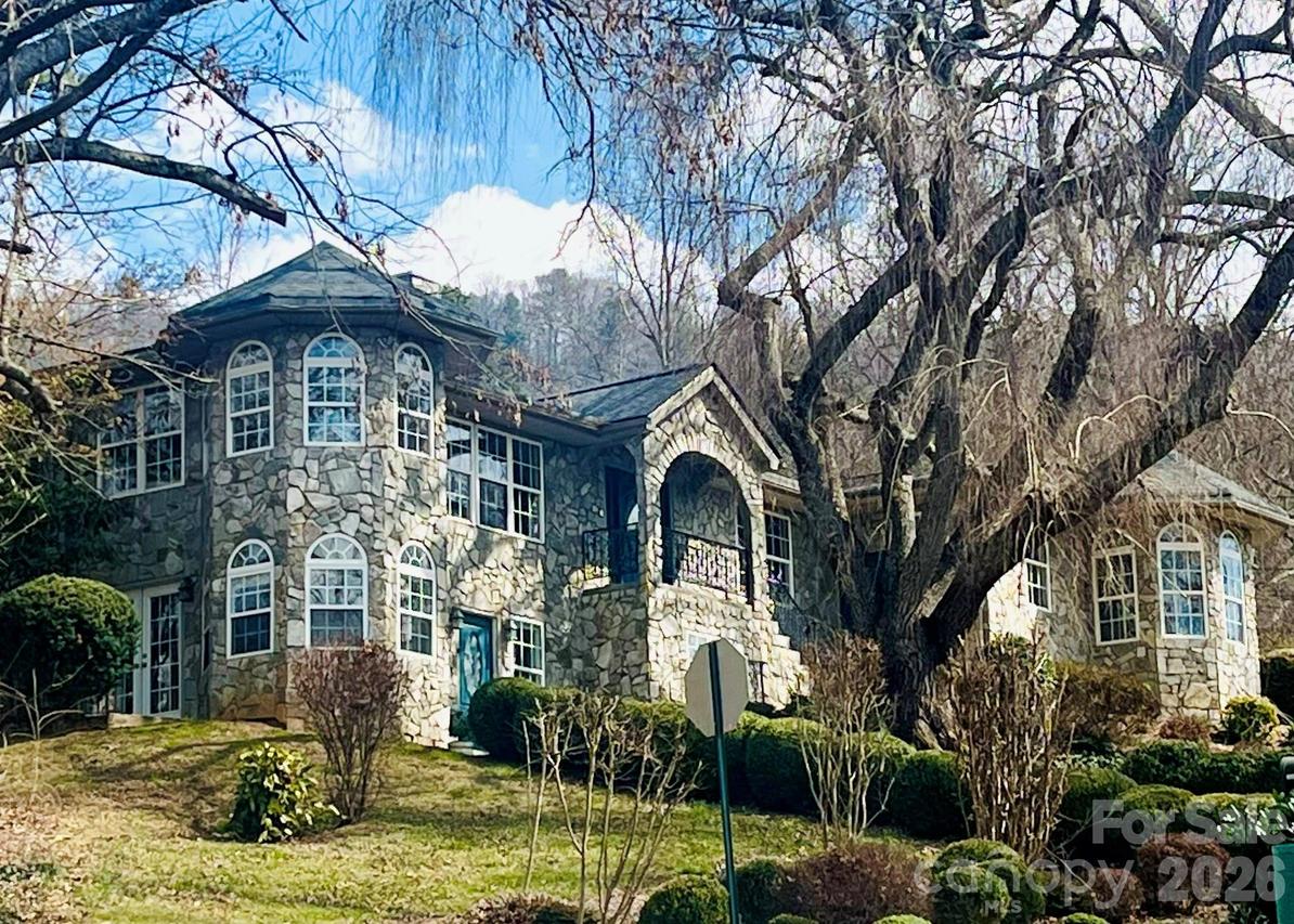 3 Northwood Rd., Asheville, NC 28804