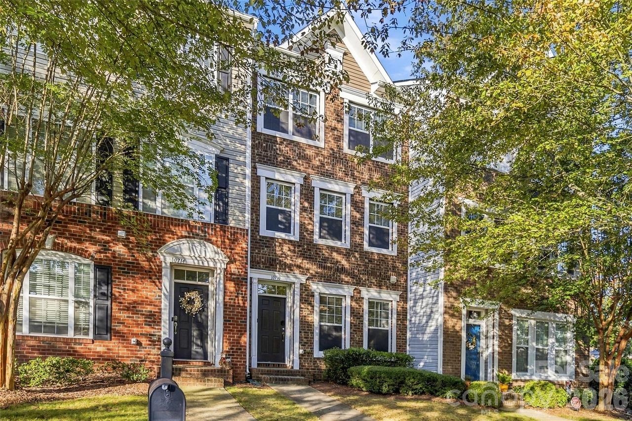 10710 Kemptown Square Sq., Mint Hill, NC 28227