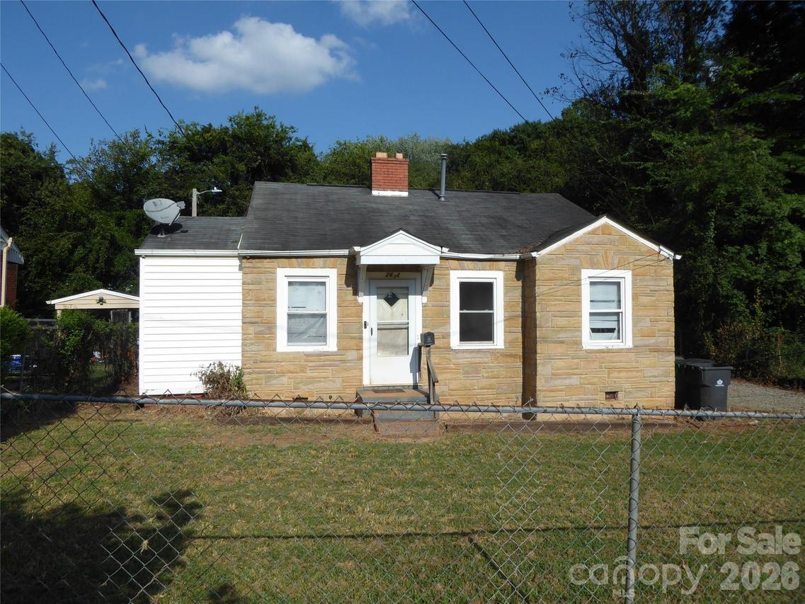 2612 Elon St., Charlotte, NC 28208