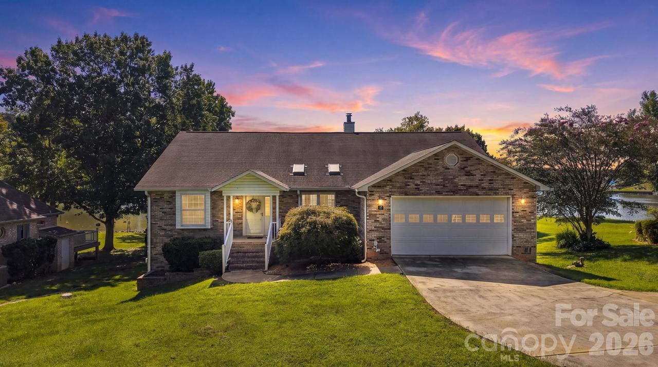 81 Emerald Point Dr., Taylorsville, NC 28681