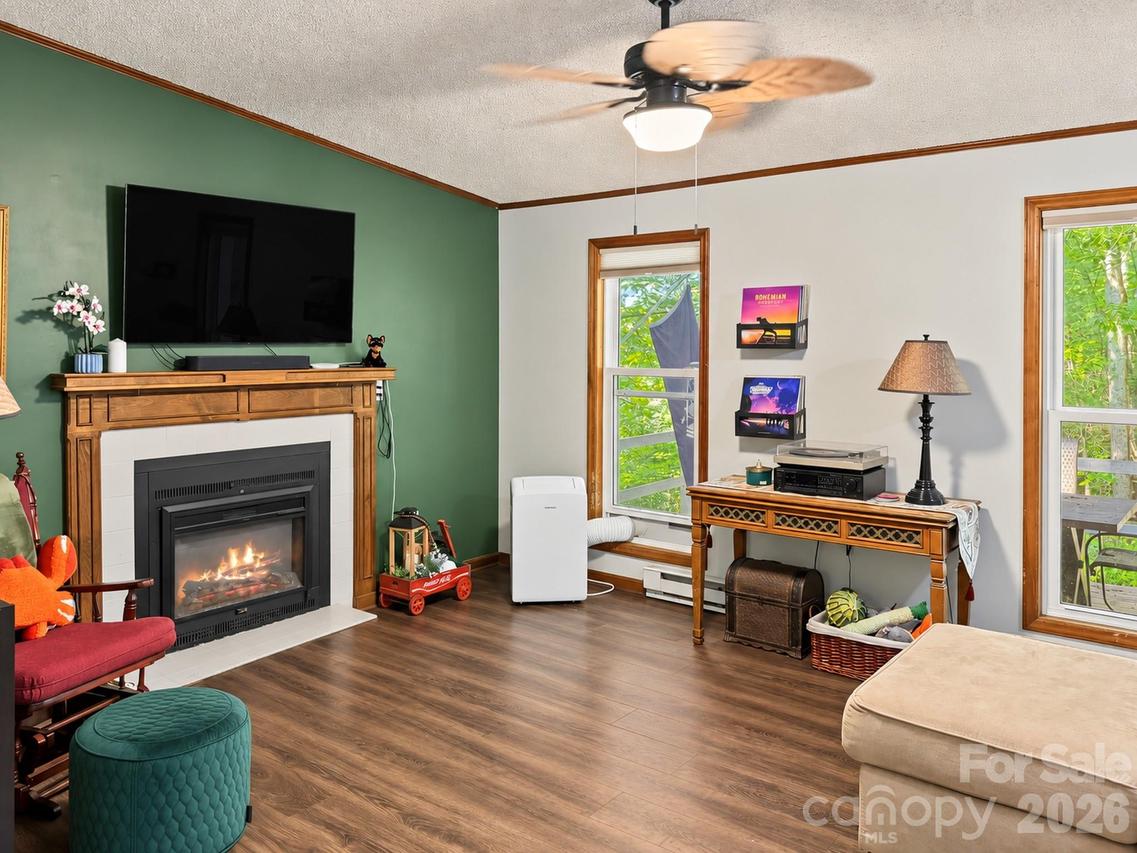 1156 Crab Creek Rd., Hendersonville, NC 28739