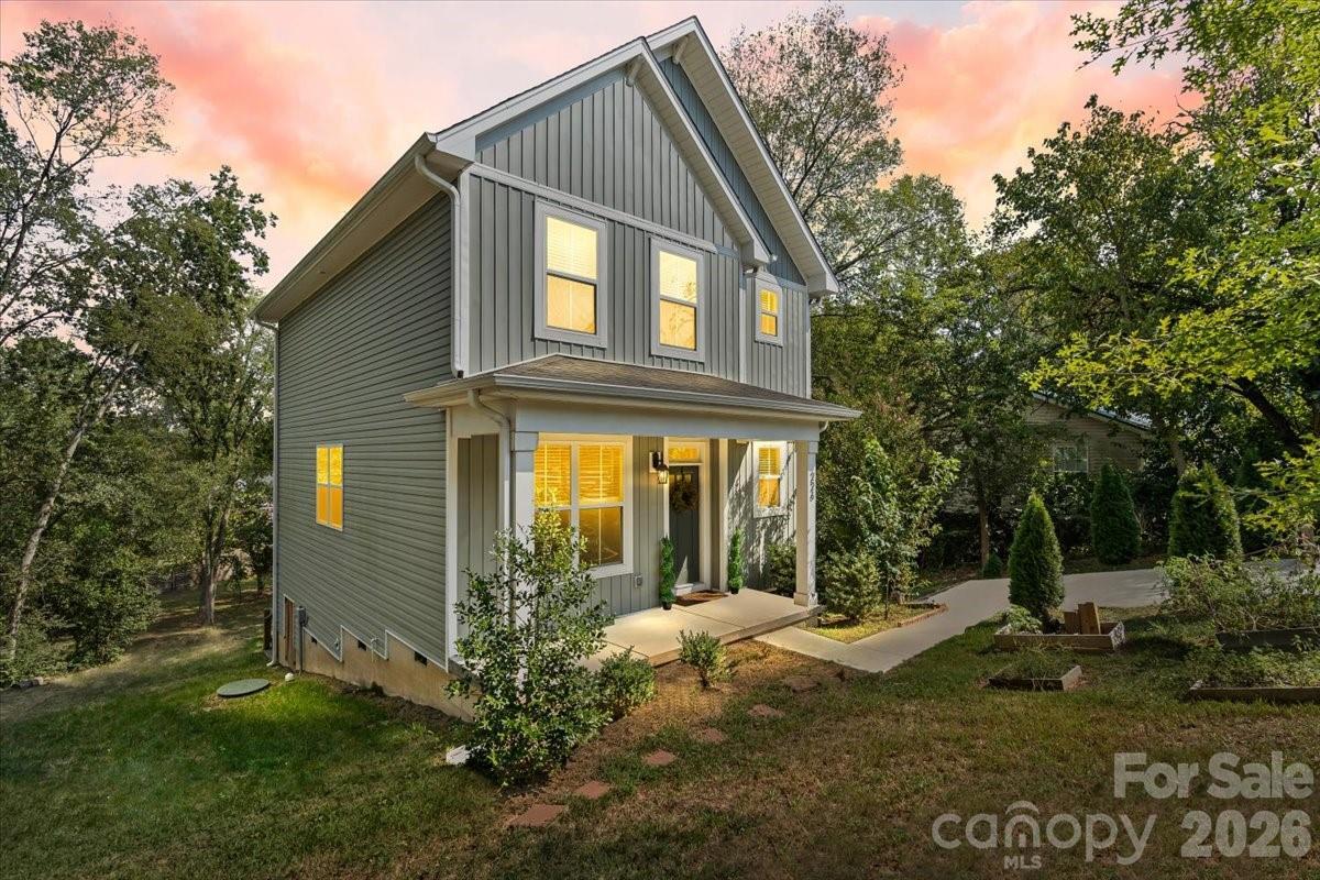 226 1st St., Mount Holly, NC 28120