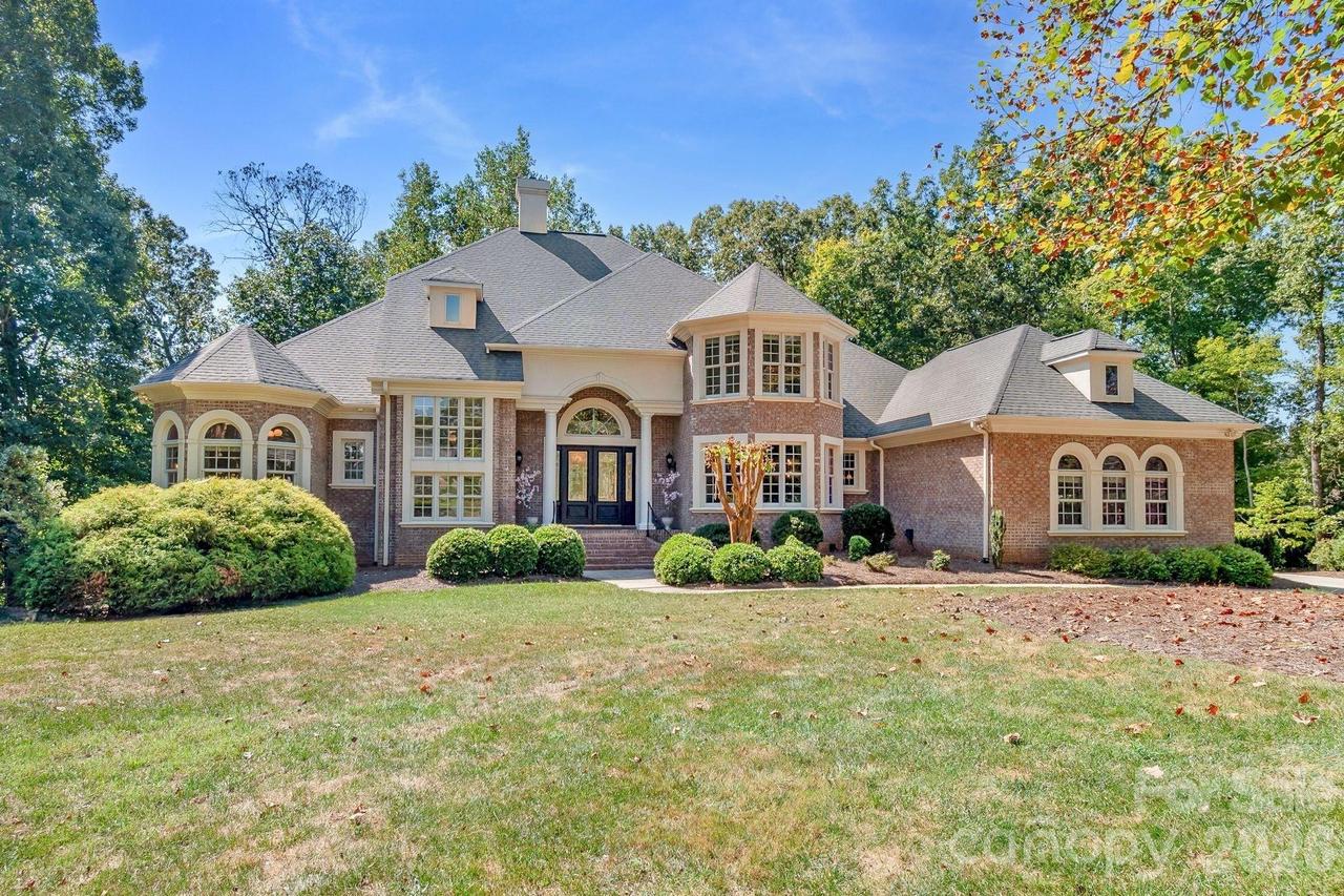 6052 Oxfordshire Rd., Waxhaw, NC 28173