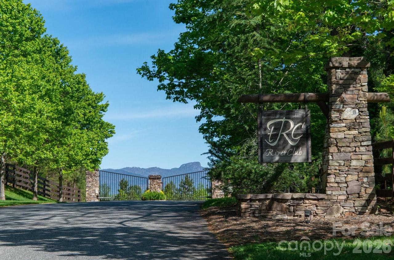 2540 Paddock Cir., Morganton, NC 28655