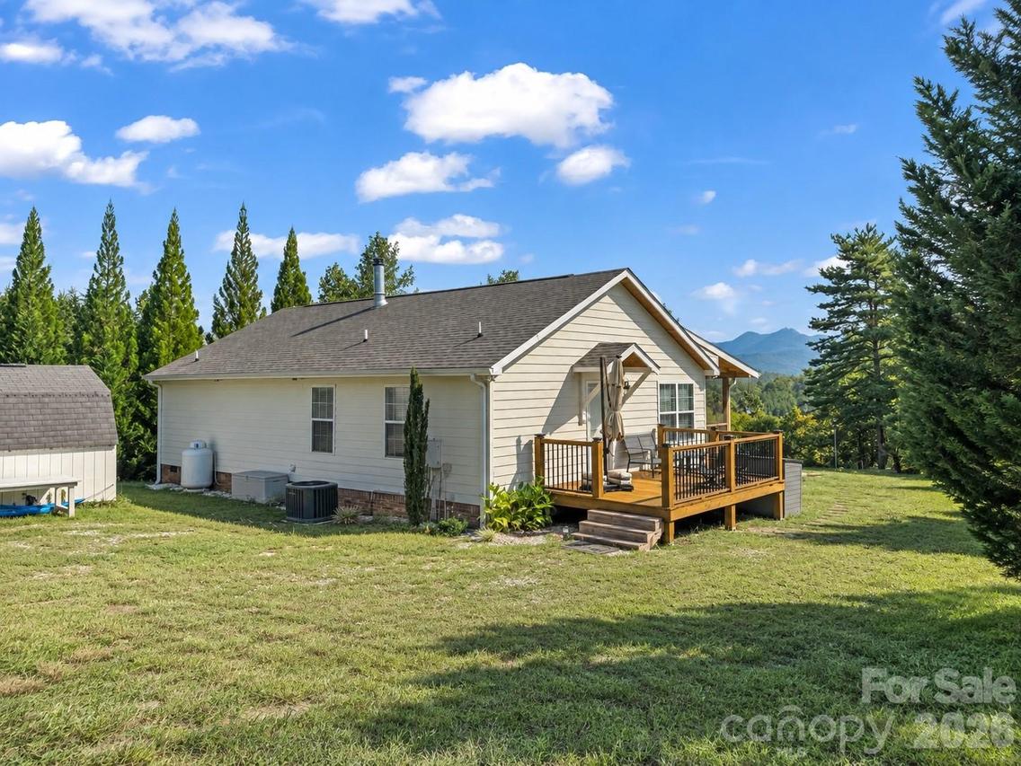 715 Boland Dr., Lake Lure, NC 28746
