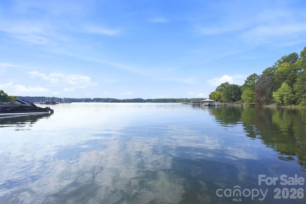 8252 Mallard Rd., Denver, NC 28037