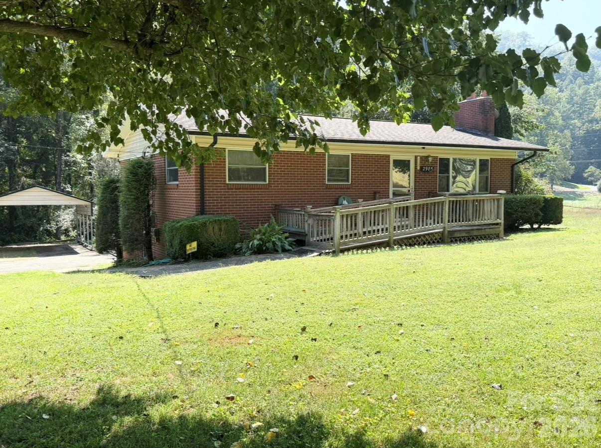 2985 Collettsville Rd., Lenoir, NC 28645