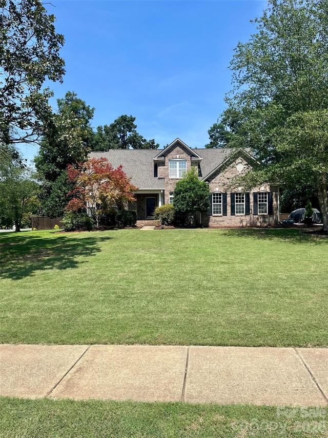 2107 Heath Lake Dr., Mint Hill, NC 28227