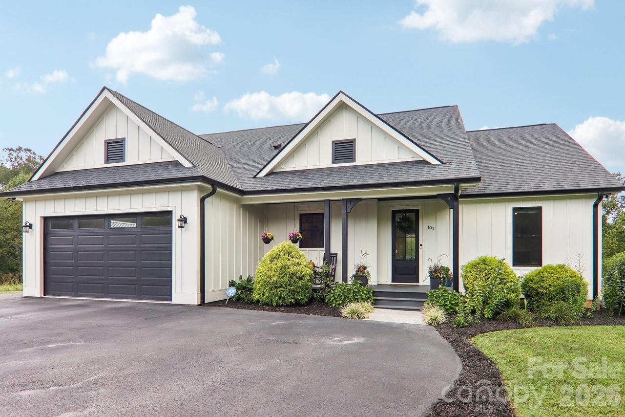 107 New Pinner Pl., Arden, NC 28704
