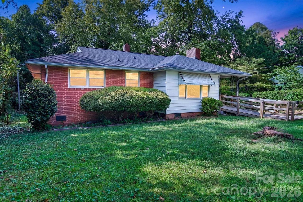 3353 Eastwood Dr., Charlotte, NC 28205