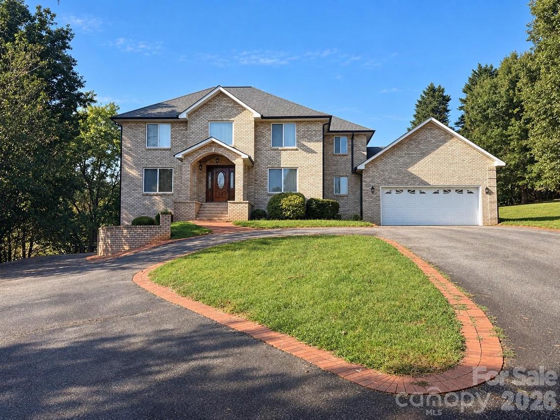 5980 Willowbottom Rd., Hickory, NC 28602