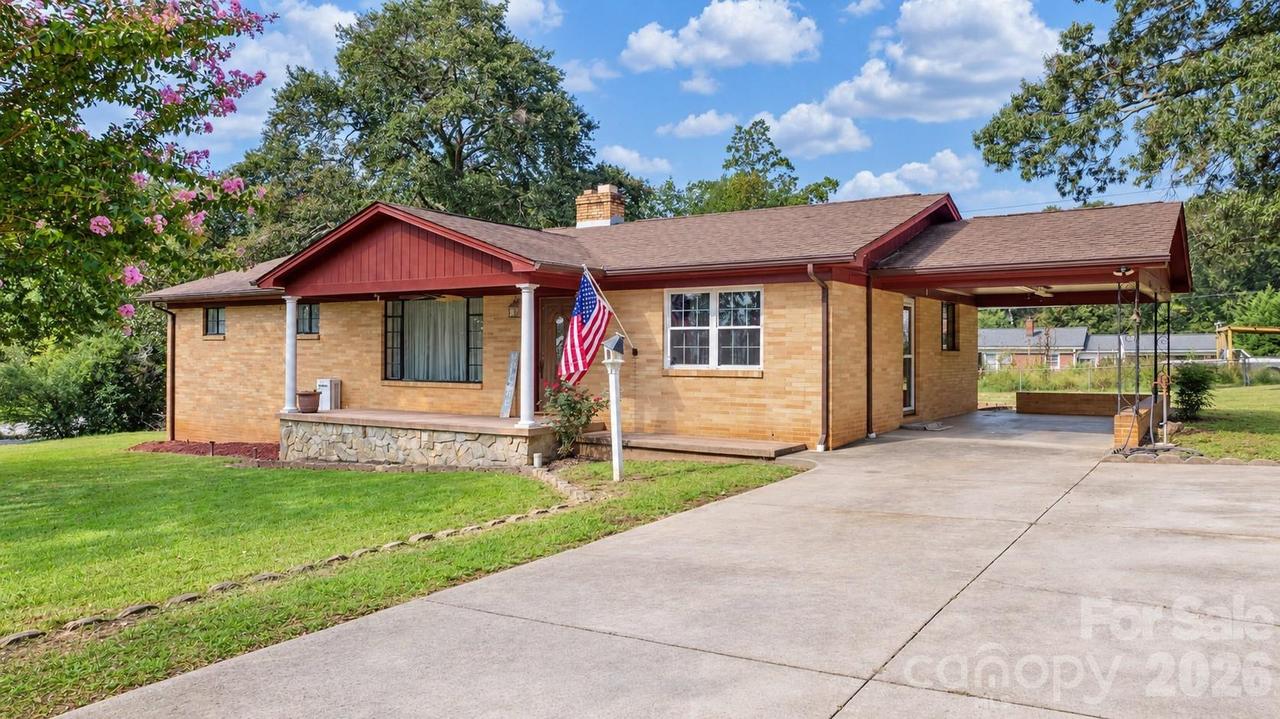 1723 31st St., Hickory, NC 28601