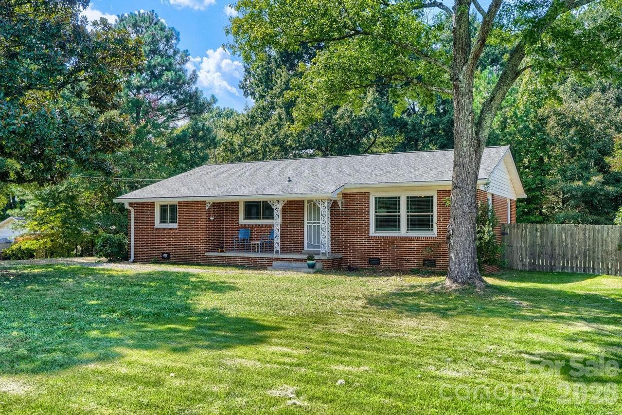 301 Jean Ave., Kannapolis, NC 28083