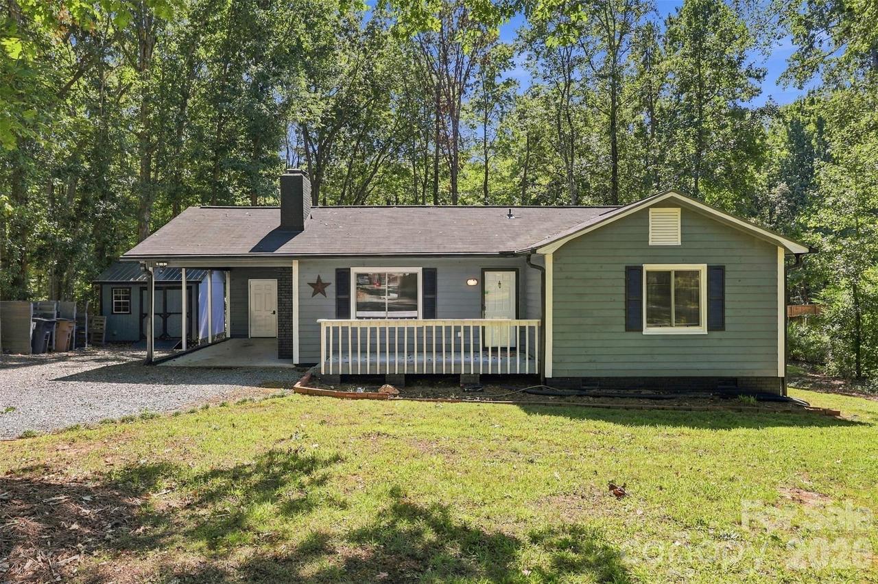 2909 Matoka Tr., Matthews, NC 28104