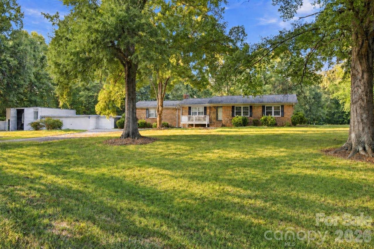 8304 Mccrory Rd., Stokesdale, NC 27357
