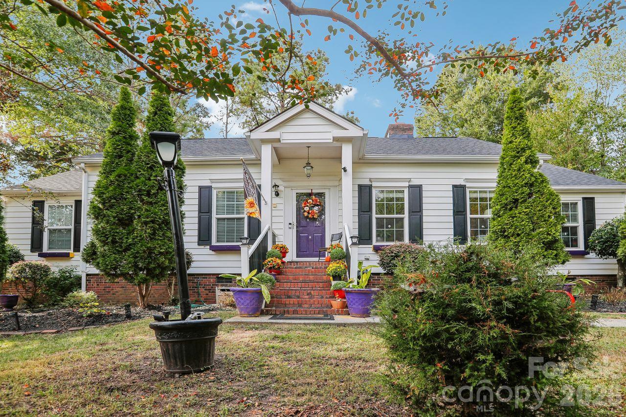 1116 Somersby Ln., Matthews, NC 28105